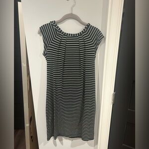 Lesley Evers dress